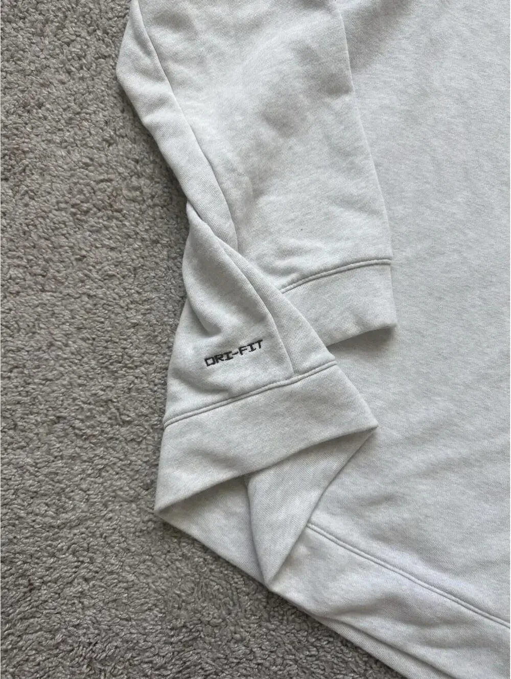 Nike Men’s Sz M Dri-FIT Track Club Long Sleeve Crew Sweatshirt Heathered‎ Gray